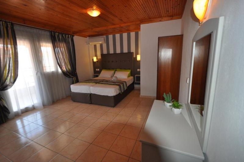 Hotel Asterias リメナリア エクステリア 写真